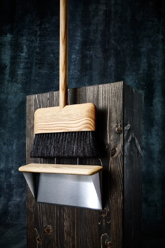 Redecker Float Broom with Wall Mount