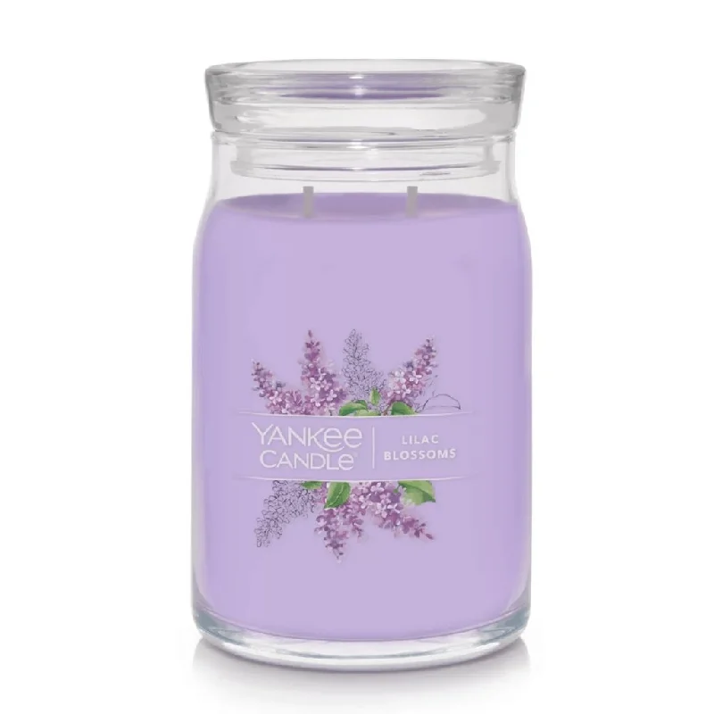 Yankee Candle : Signature Large Jar Candle in Lilac Blossoms